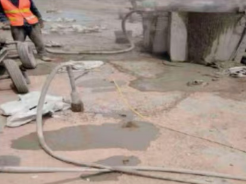 梨树水泥混凝土路面板底注浆技术 路面脱空注浆整治方案